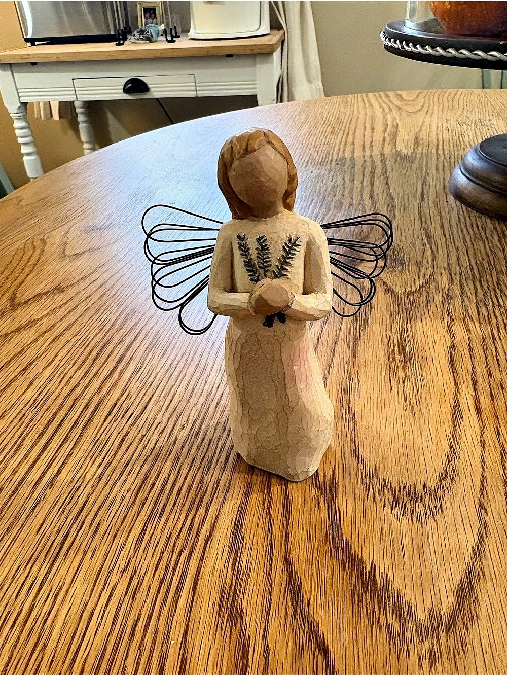 Willow Tree Angel of Remembrance Angel Figurine Tan